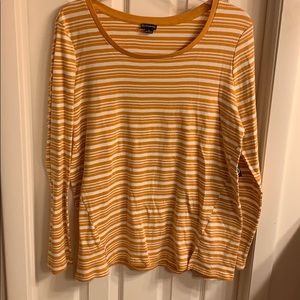 Top long sleeved NWT